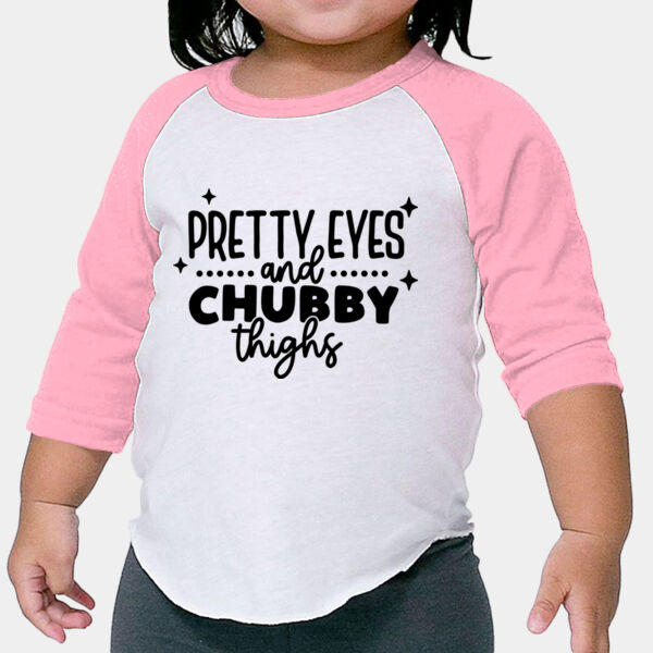 Pretty eyes & chubby thighs Thumbnail